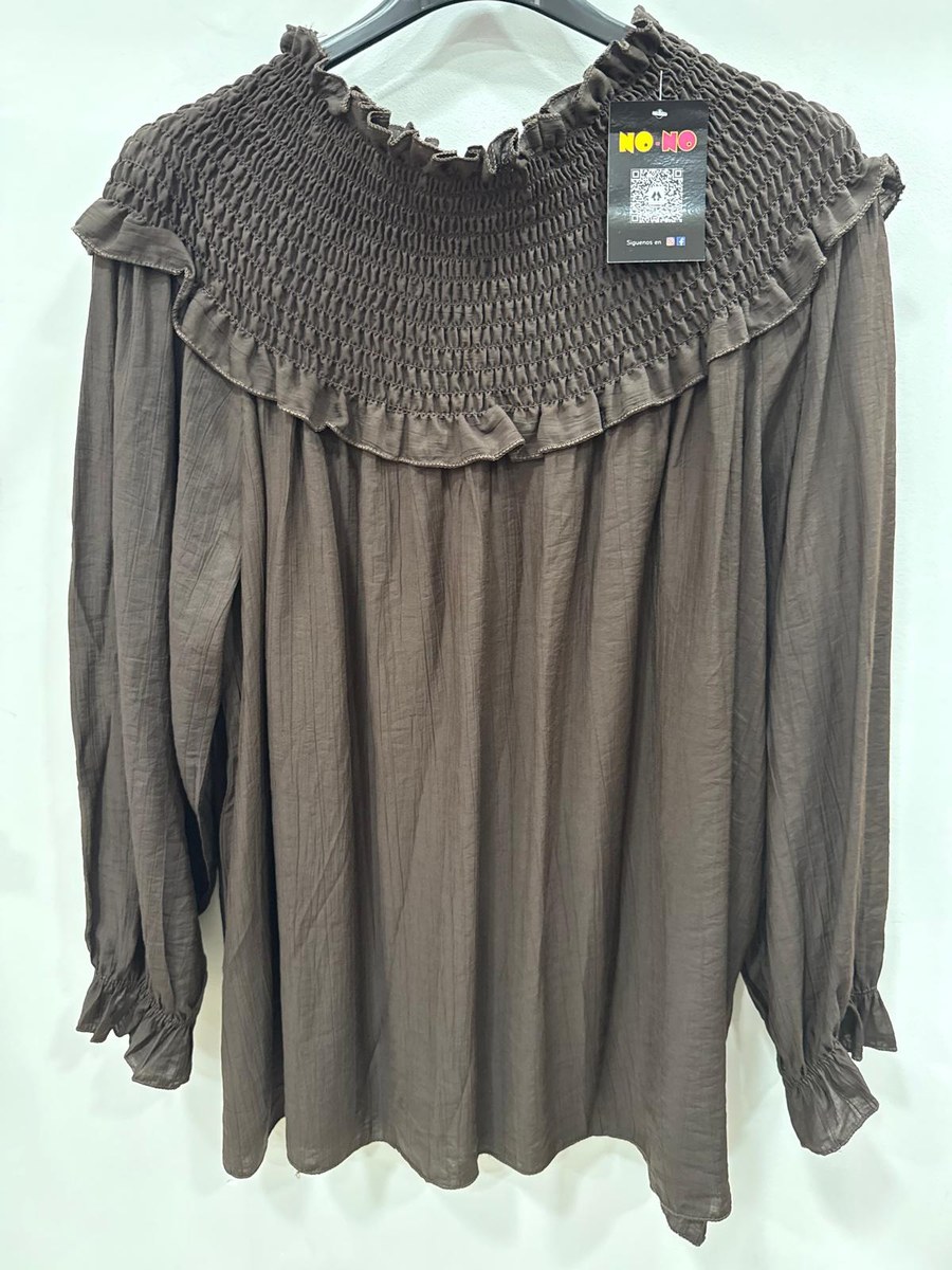 Blusa Belén con nido de abeja en Chocolate