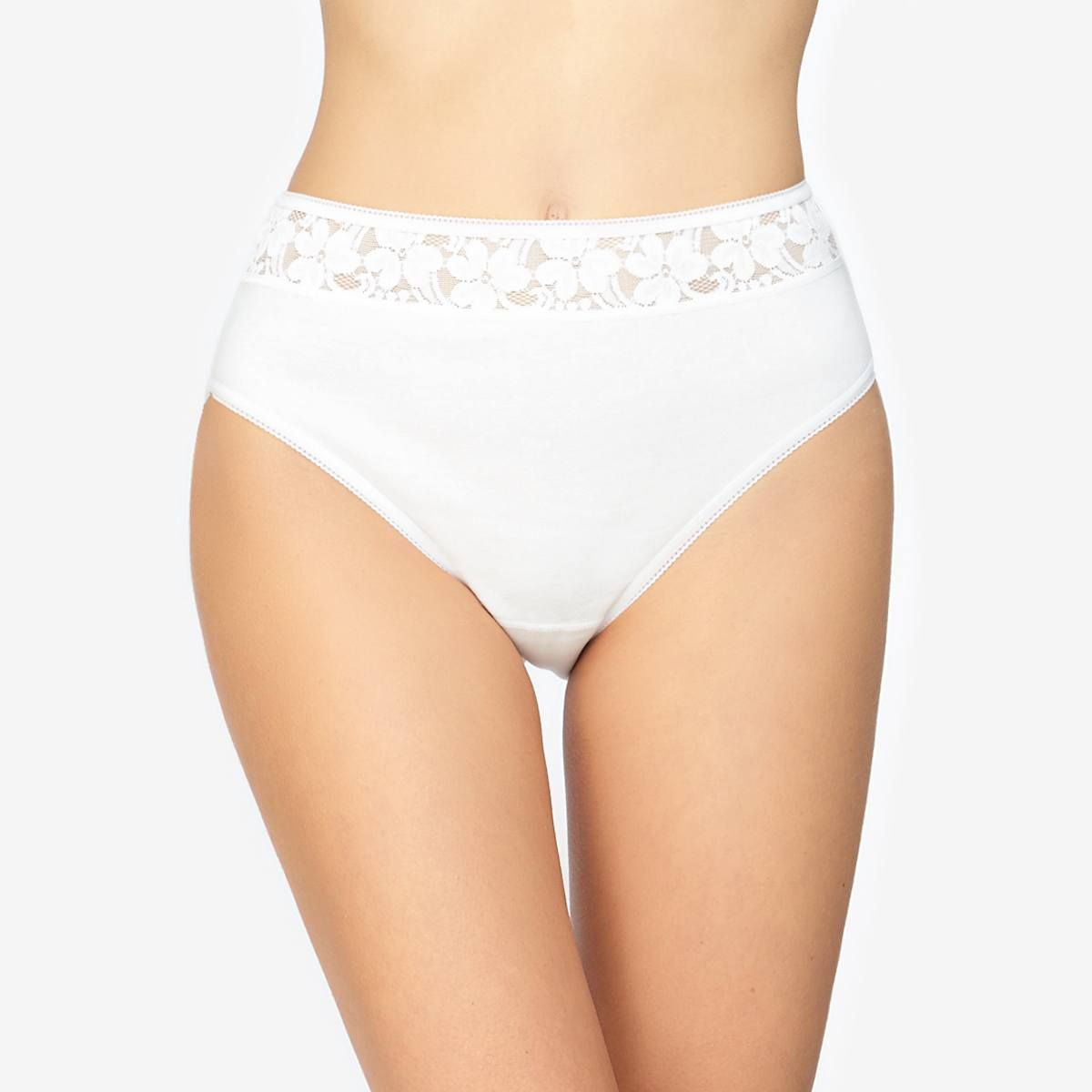 Braguita clásica con encaje Avet 3207 en Blanco