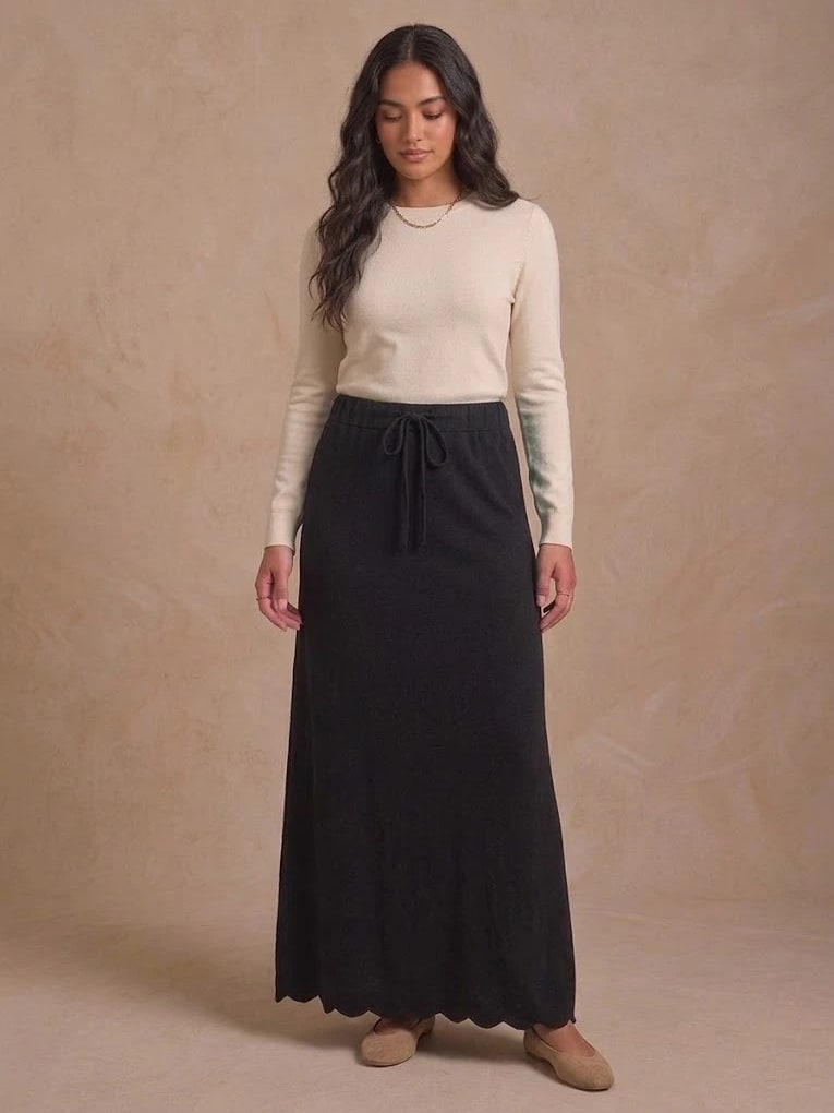 Falda Mabel en Negro