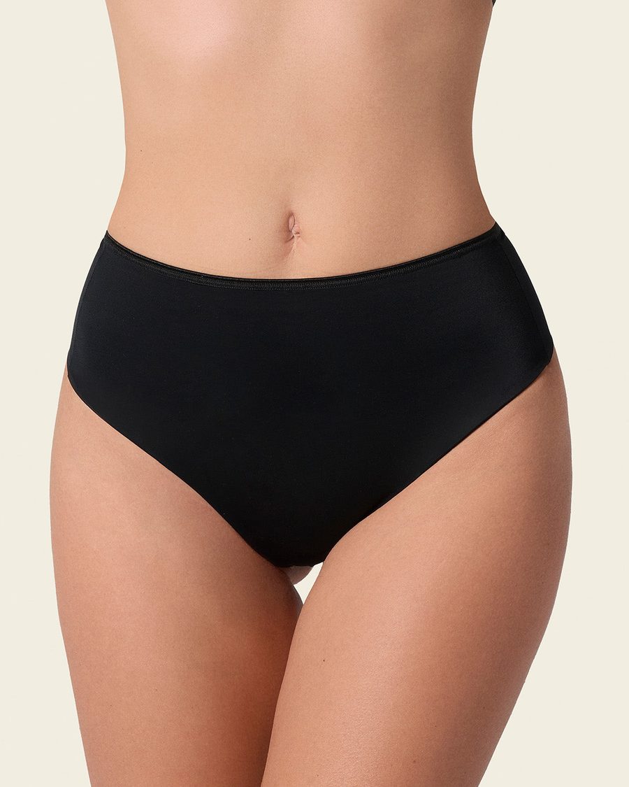 Braga faja tipo tanga, de talle alto y control fuerte en Negro