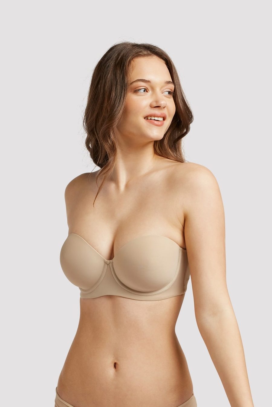 Sujetador sin tirantes desmontable, con aro y foam en Piel