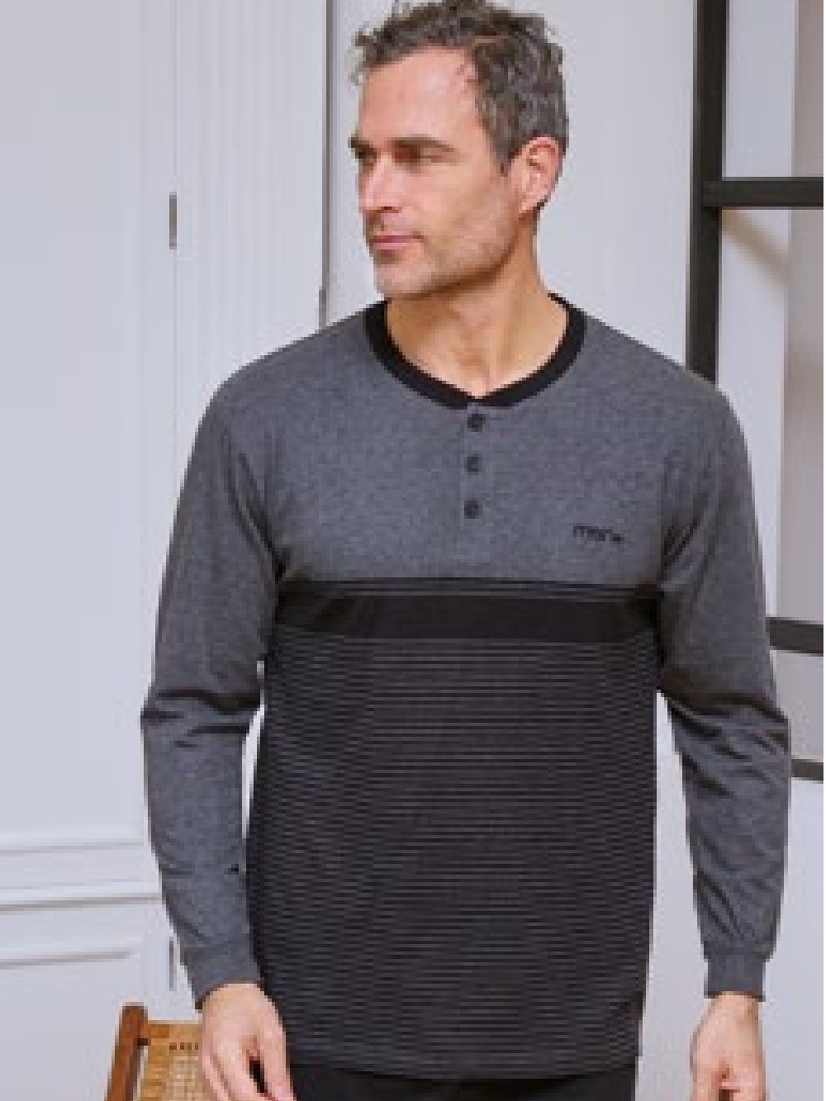Pijama de hombre Héctor de Muslher, gris con listas