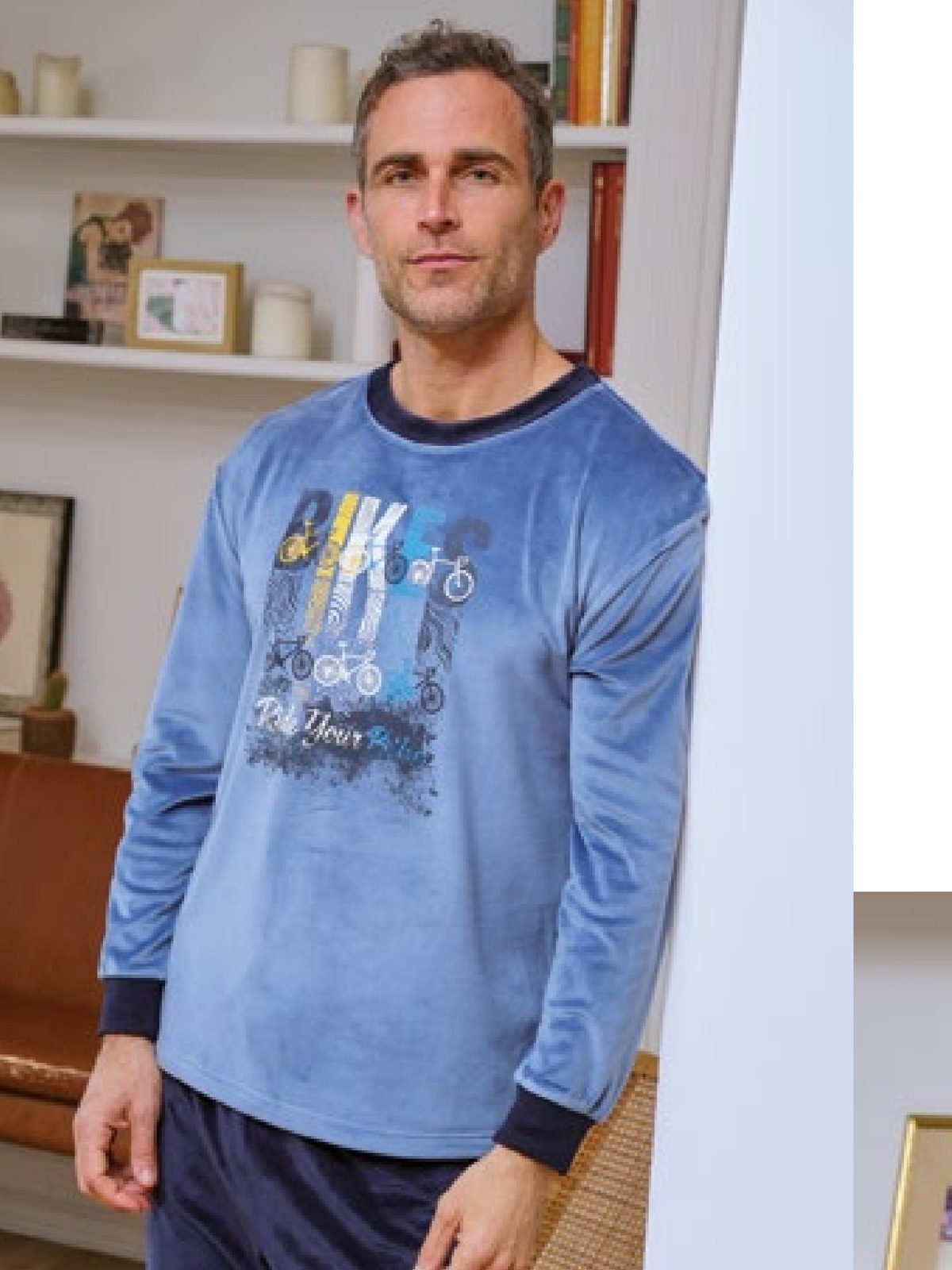 Pijama de hombre Kevin de Muslher, terciopelo azul con bicicletas