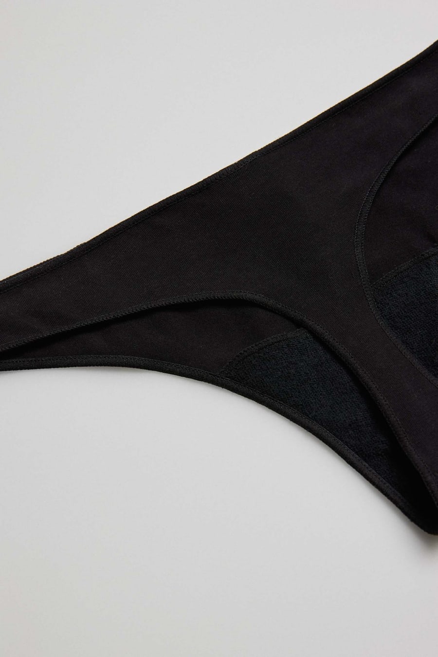 Tanga básico de algodón Ysabel Mora 19644 en Negro